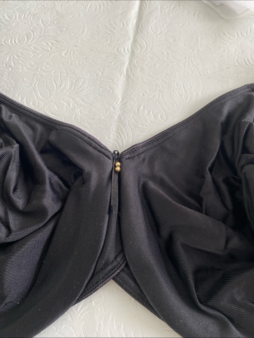 34DD Wacoal Black minimizer